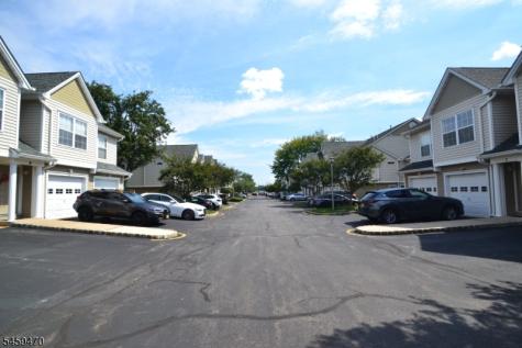 4 Collura Lane Clifton NJ 07012