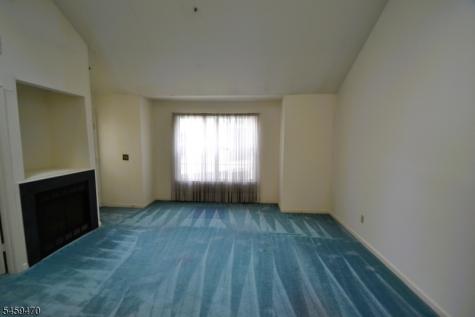 4 Collura Lane Clifton NJ 07012