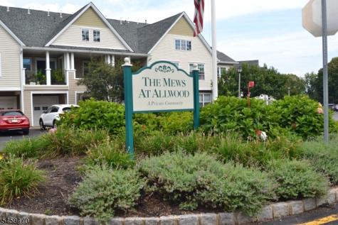 4 Collura Lane Clifton NJ 07012