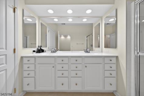 5205 Warrens Way Wanaque NJ 07465