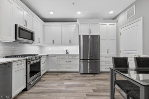 5205 Warrens Way Wanaque NJ 07465