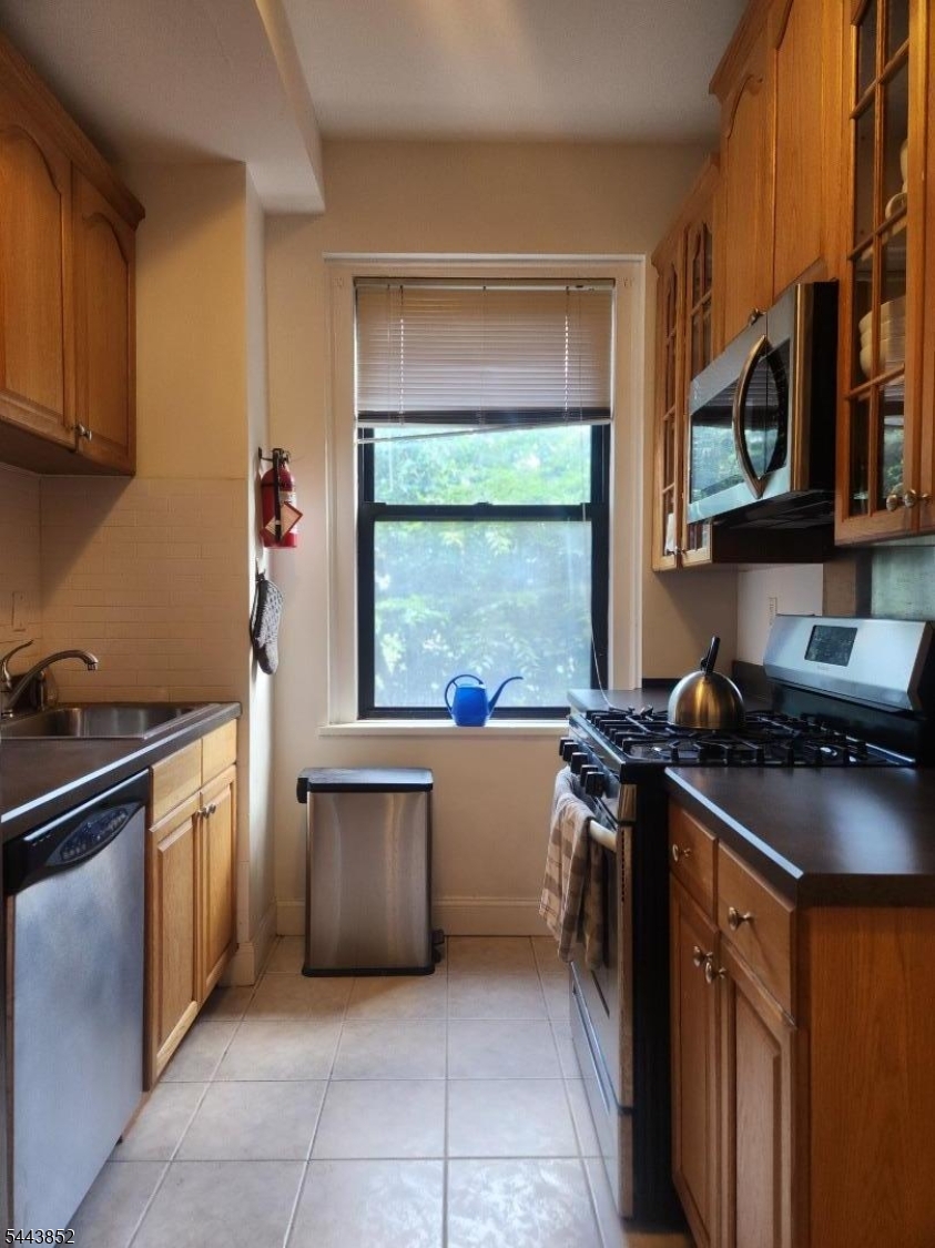 363 Mt Prospect Avenue Newark NJ 07104