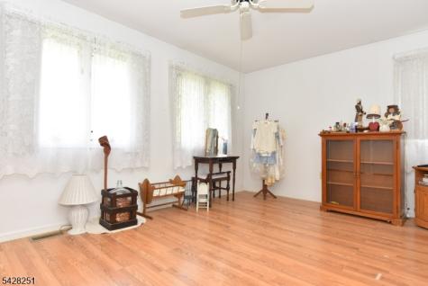 9 Parsons Court Mahwah NJ 07430