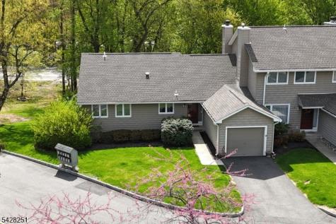 9 Parsons Court Mahwah NJ 07430