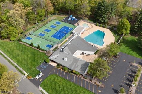 9 Parsons Court Mahwah NJ 07430