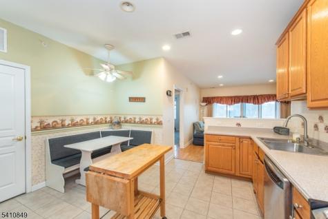 10323 Warrens Way Wanaque NJ 07465