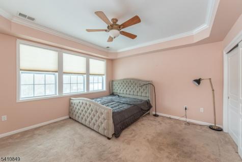 10323 Warrens Way Wanaque NJ 07465