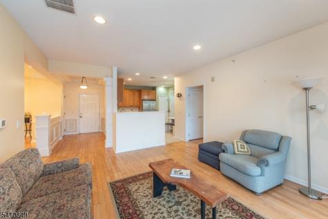 10323 Warrens Way Wanaque NJ 07465
