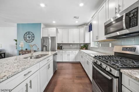 1304 Parkview Lane Rockaway NJ 07866