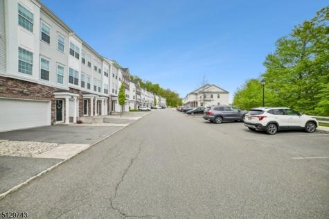 1304 Parkview Lane Rockaway NJ 07866