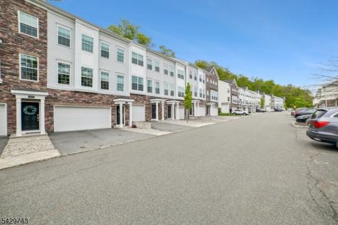 1304 Parkview Lane Rockaway NJ 07866