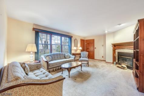 10 Falls Bridge Drive Totowa NJ 07512