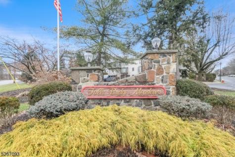 10 Falls Bridge Drive Totowa NJ 07512