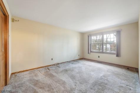 10 Falls Bridge Drive Totowa NJ 07512