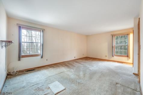 10 Falls Bridge Drive Totowa NJ 07512