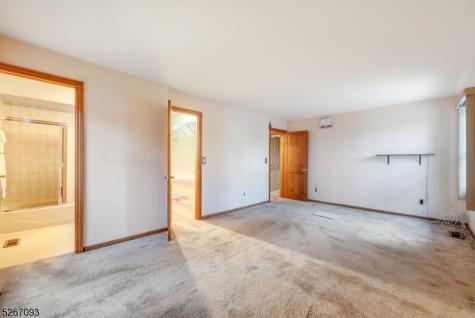 10 Falls Bridge Drive Totowa NJ 07512