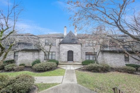 10 Falls Bridge Drive Totowa NJ 07512