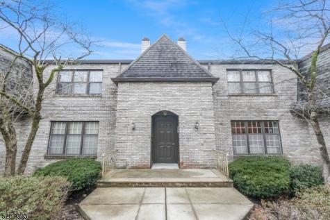 10 Falls Bridge Drive Totowa NJ 07512