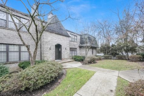 10 Falls Bridge Drive Totowa NJ 07512
