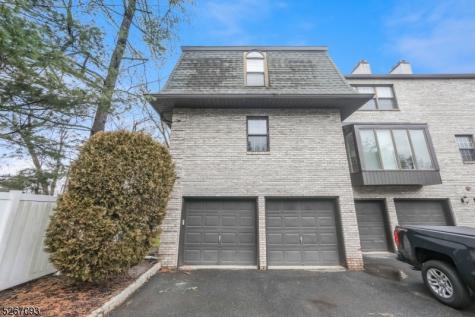 10 Falls Bridge Drive Totowa NJ 07512