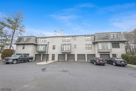 10 Falls Bridge Drive Totowa NJ 07512