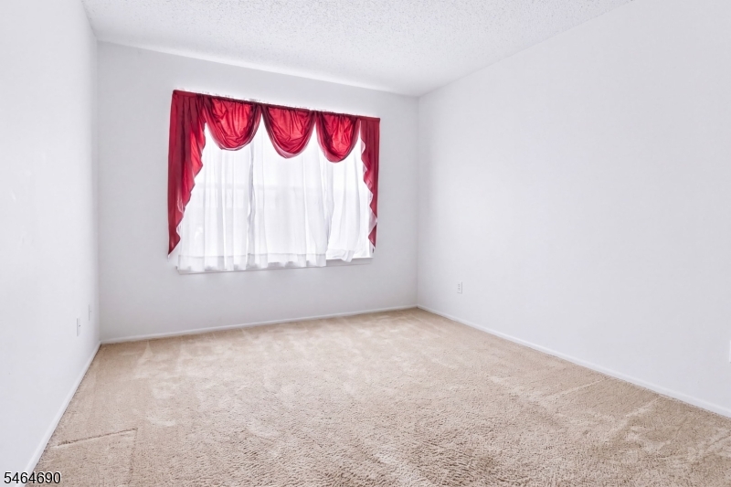 90 Edward Drive Franklin NJ 08823