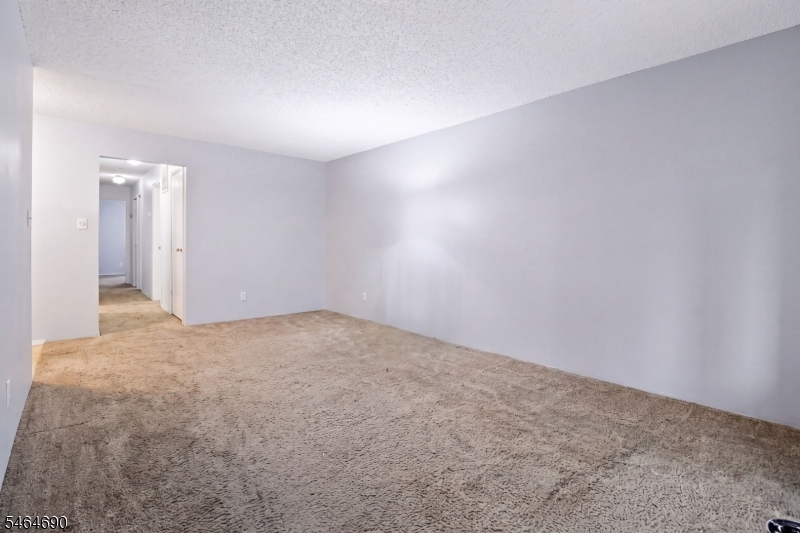 90 Edward Drive Franklin NJ 08823