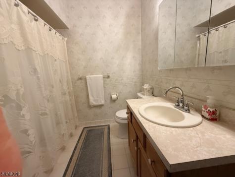 1302 Richmond Road West Milford NJ 07480
