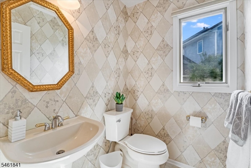25 Knutsen Drive West Orange NJ 07052