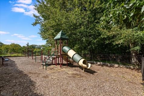 25 Knutsen Drive West Orange NJ 07052
