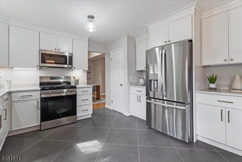 25 Knutsen Drive West Orange NJ 07052