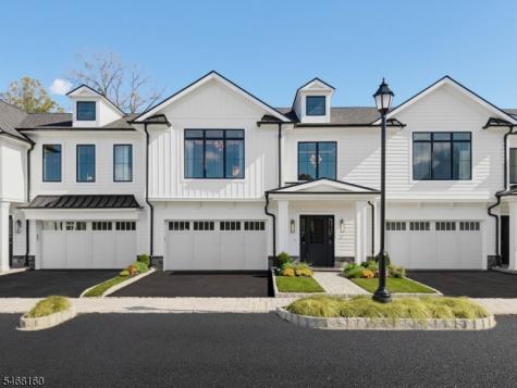 16 Paris Avenue Rockleigh NJ 07647
