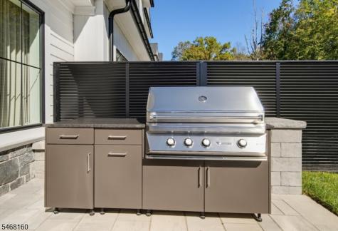 16 Paris Avenue Rockleigh NJ 07647