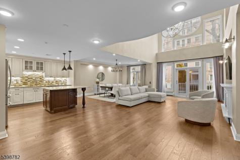 208 Shearwater Court Jersey City NJ 07305