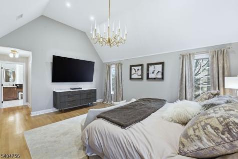 204 Bearwoods Road Park Ridge NJ 07656