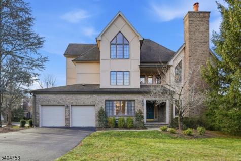 204 Bearwoods Road Park Ridge NJ 07656