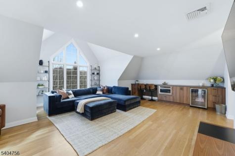 204 Bearwoods Road Park Ridge NJ 07656