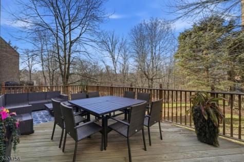 204 Bearwoods Road Park Ridge NJ 07656