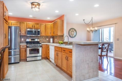 24 Clubhouse Road Hardyston NJ 07419