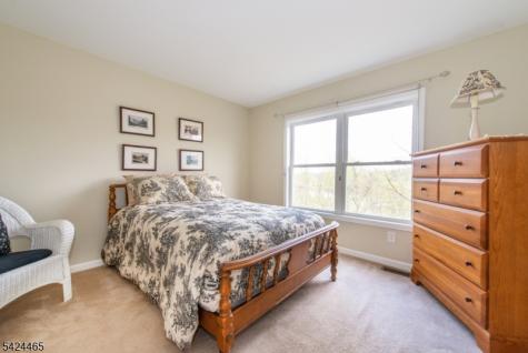 24 Clubhouse Road Hardyston NJ 07419