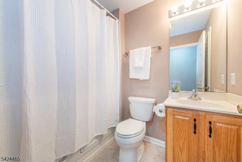 24 Clubhouse Road Hardyston NJ 07419