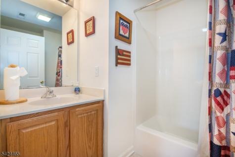 24 Clubhouse Road Hardyston NJ 07419