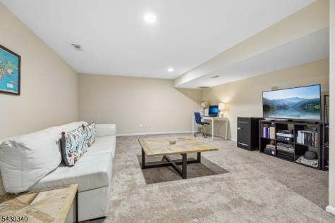 137 Kingston Court Madison NJ 07940