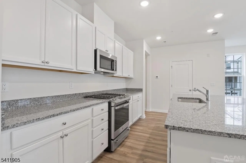 735 Station Road Dunellen NJ 08812