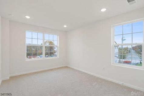 735 Station Road Dunellen NJ 08812