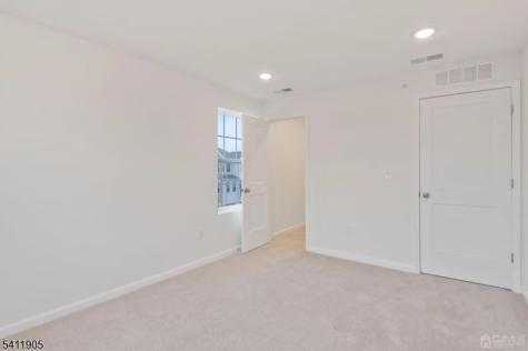 735 Station Road Dunellen NJ 08812