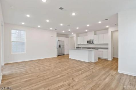 735 Station Road Dunellen NJ 08812