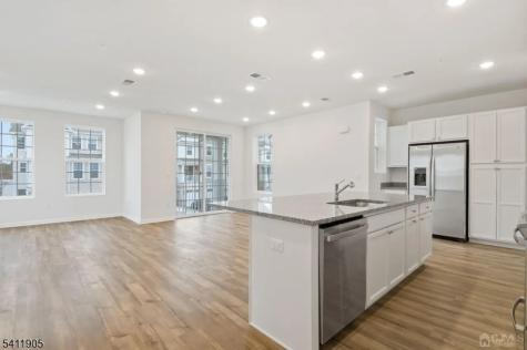 735 Station Road Dunellen NJ 08812