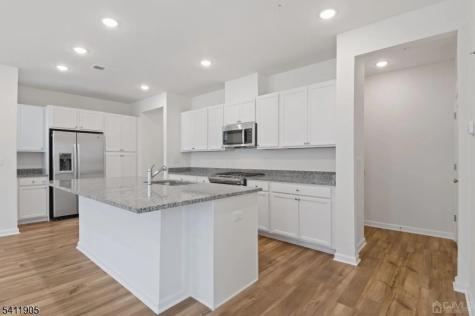 735 Station Road Dunellen NJ 08812