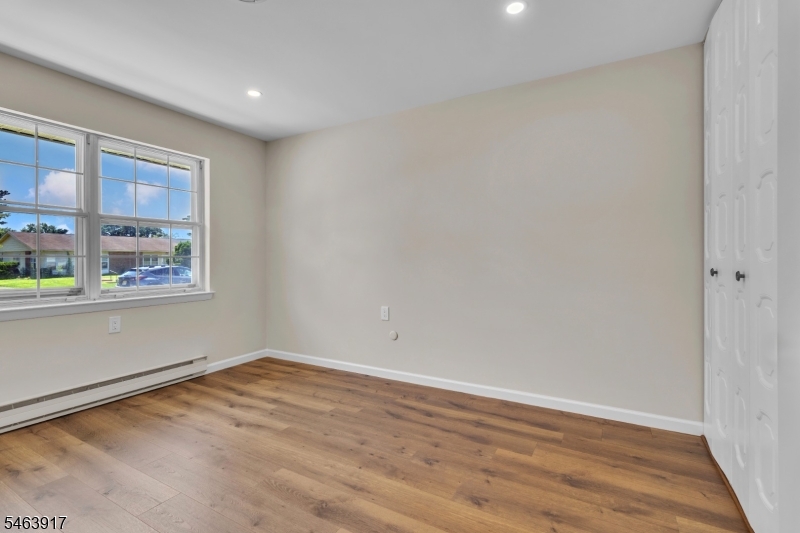 27 Cambridge Circle Manchester NJ 08759
